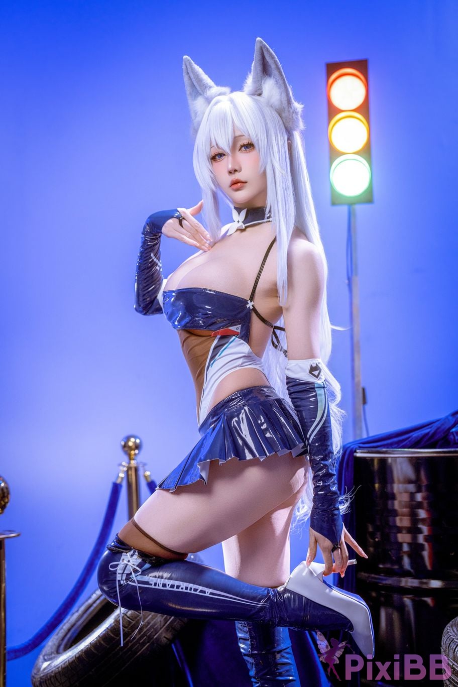 Cosplayer The Slowly Moving Star Hoshilily Azur Lane Dawn Pearl Shinano Mainz Great Phoenix PixiBB.COM 001