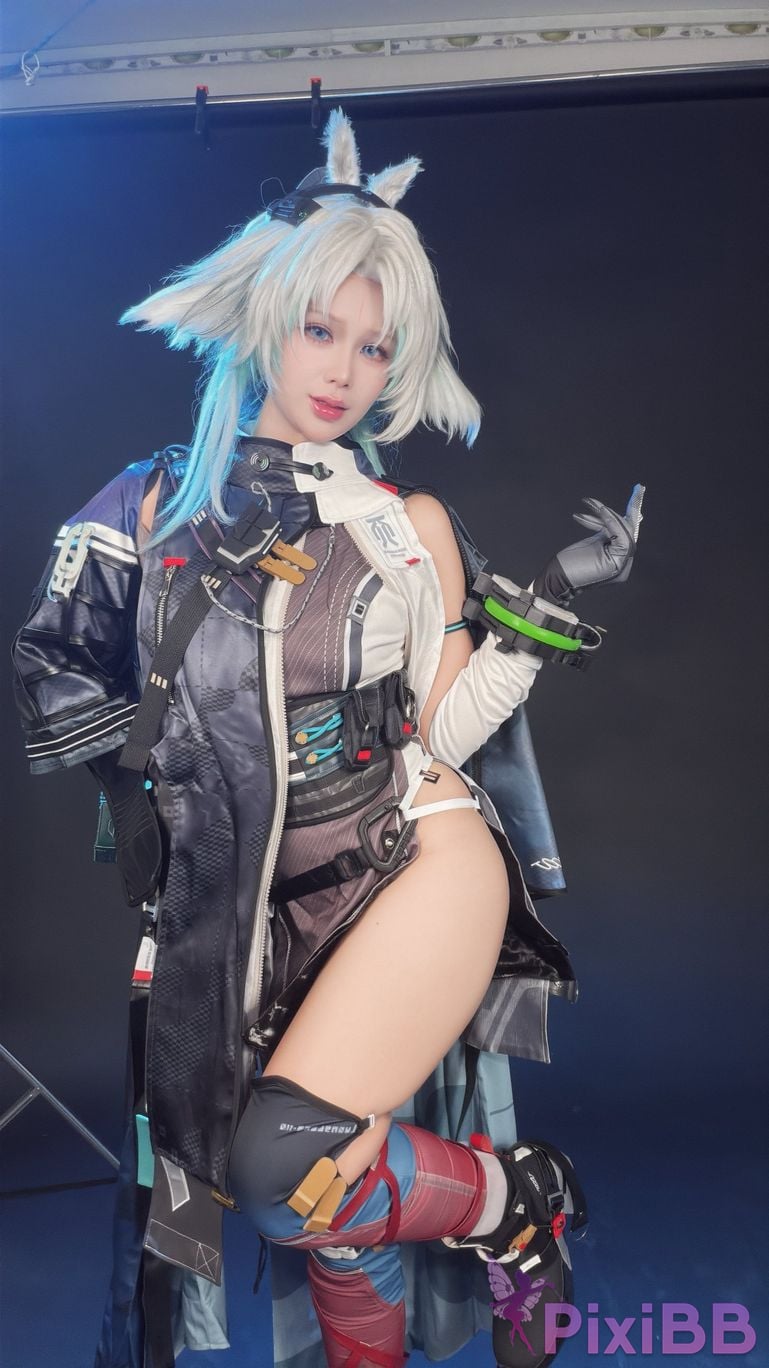 Cosplayer Pyon Arcane Arknights Endfield PixiBB.COM 050