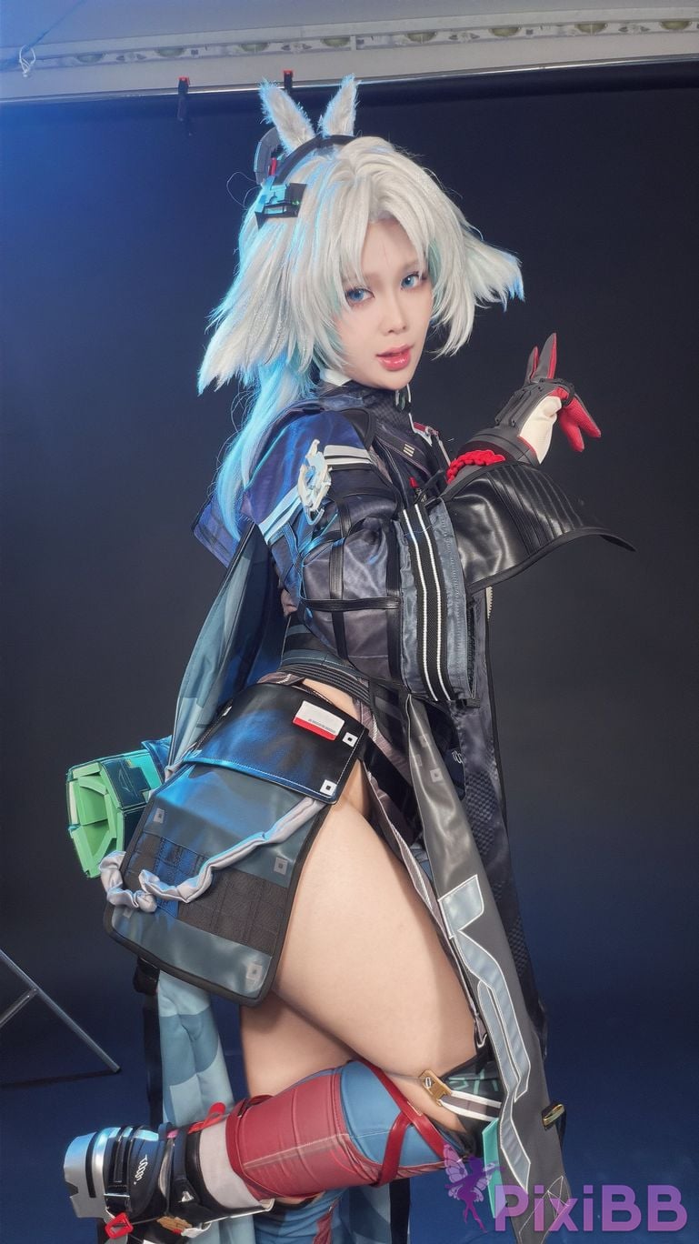 Cosplayer Pyon Arcane Arknights Endfield PixiBB.COM 052