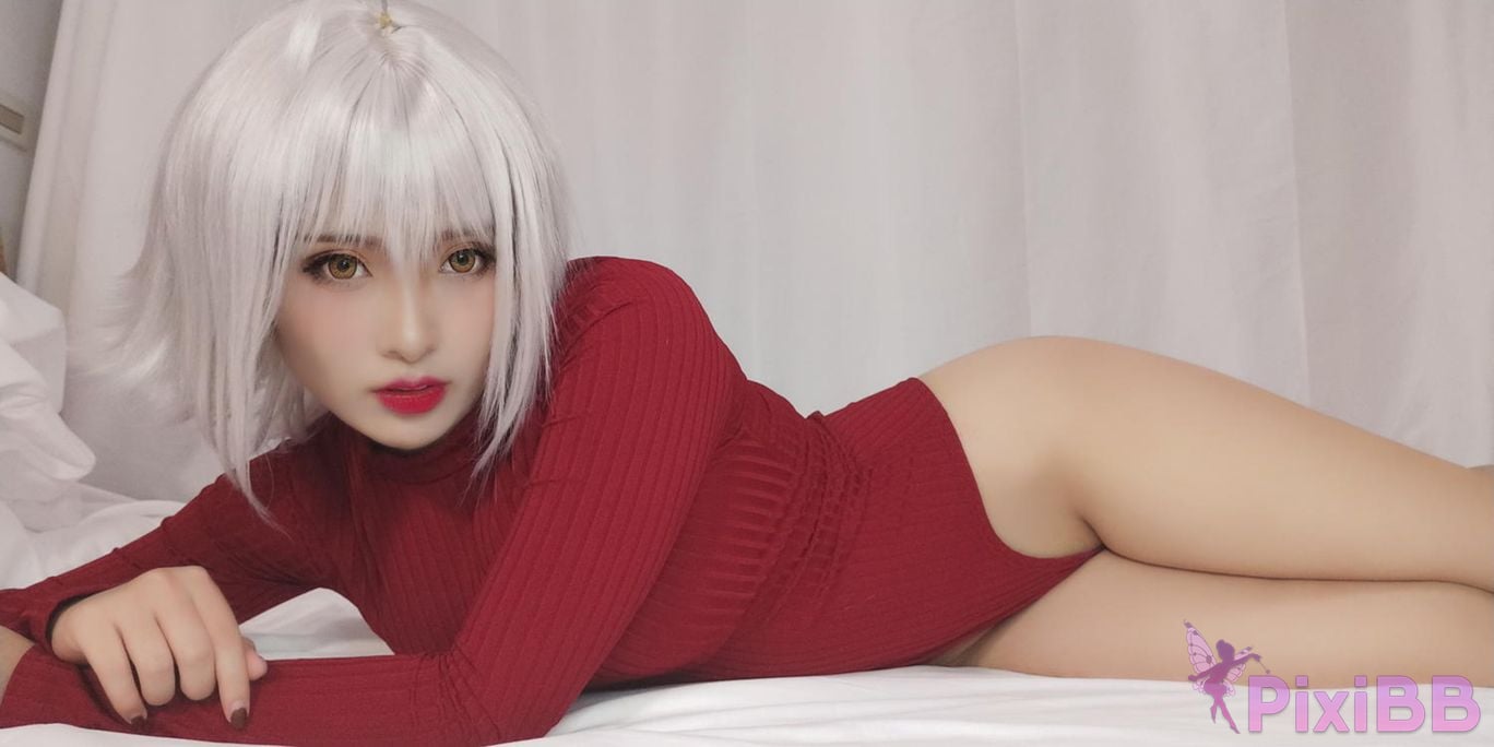 Cosplayer Luo Li LoLiSAMA Black Joan of Arc Red sweater PixiBB.COM 018
