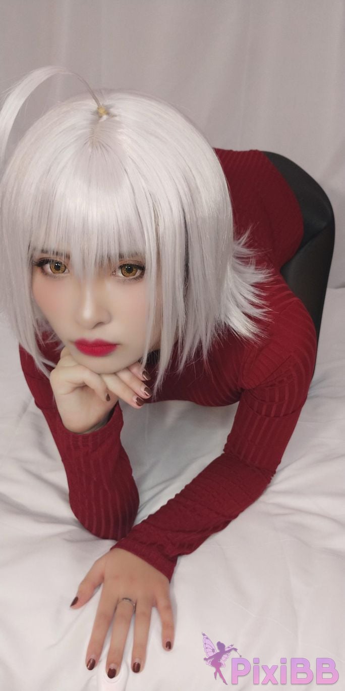 Cosplayer Luo Li LoLiSAMA Black Joan of Arc Red sweater PixiBB.COM 057