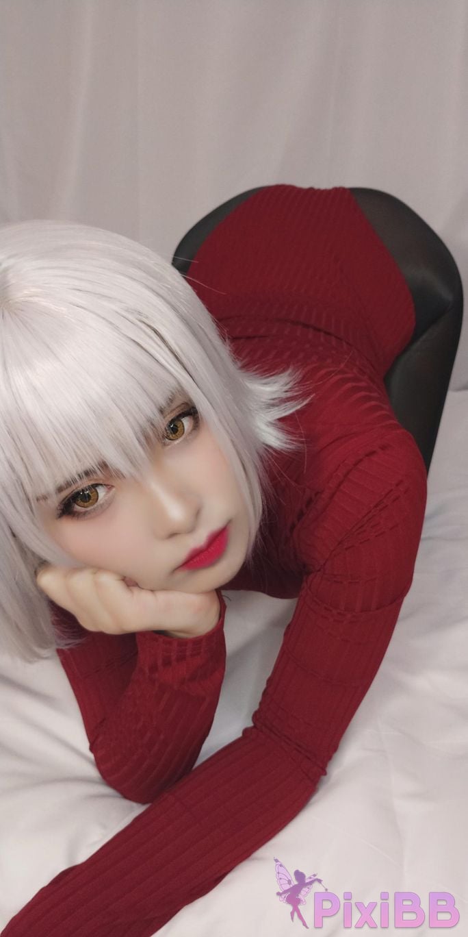 Cosplayer Luo Li LoLiSAMA Black Joan of Arc Red sweater PixiBB.COM 059