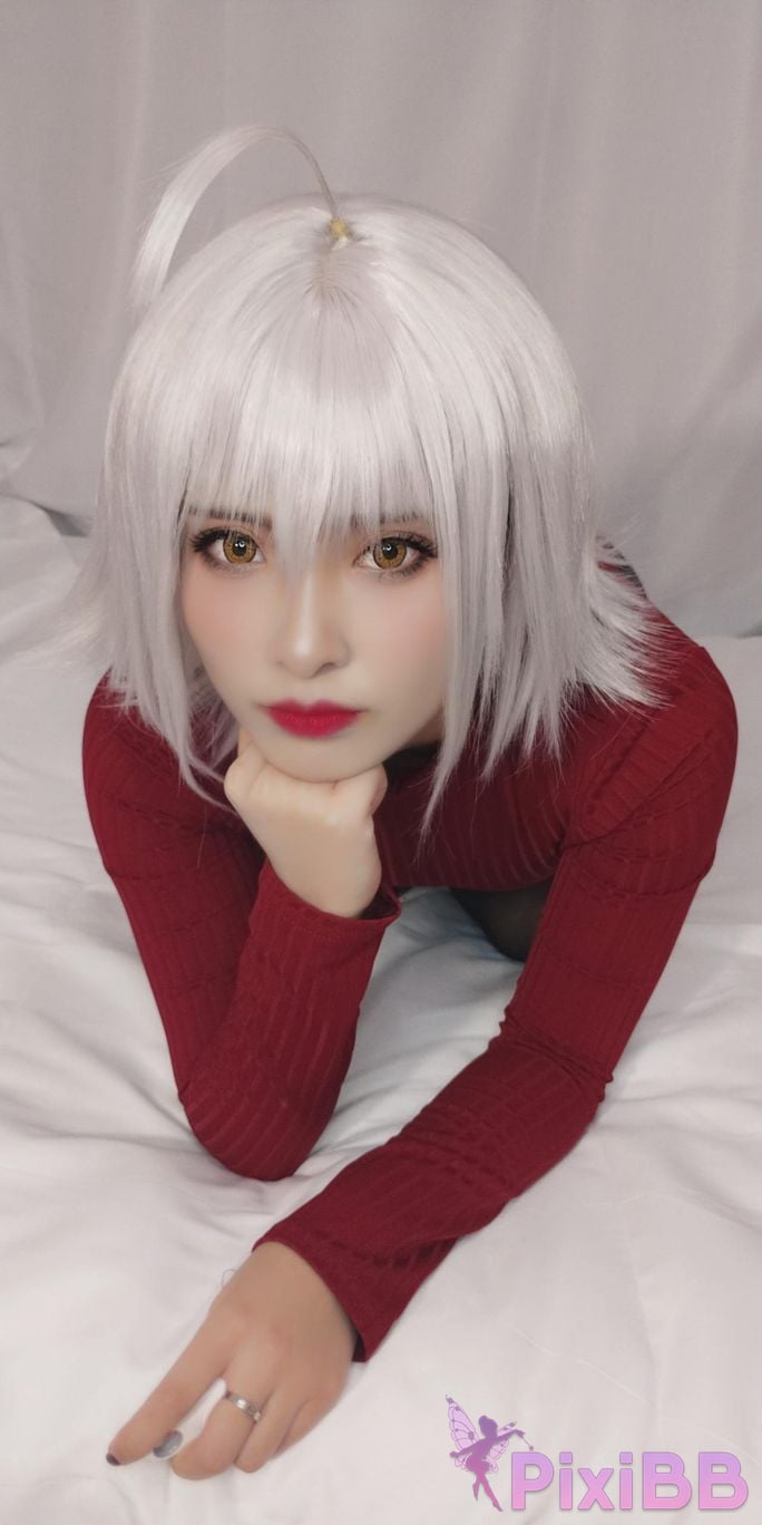 Cosplayer Luo Li LoLiSAMA Black Joan of Arc Red sweater PixiBB.COM 060