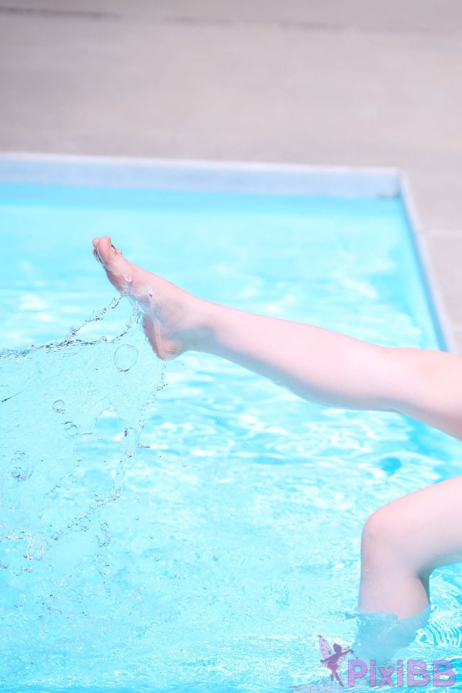 Japanese Idol Honoka Sasaki FRIDAY digital photo book The Heartbeat of Twenty vol. 1 PixiBB.COM 056