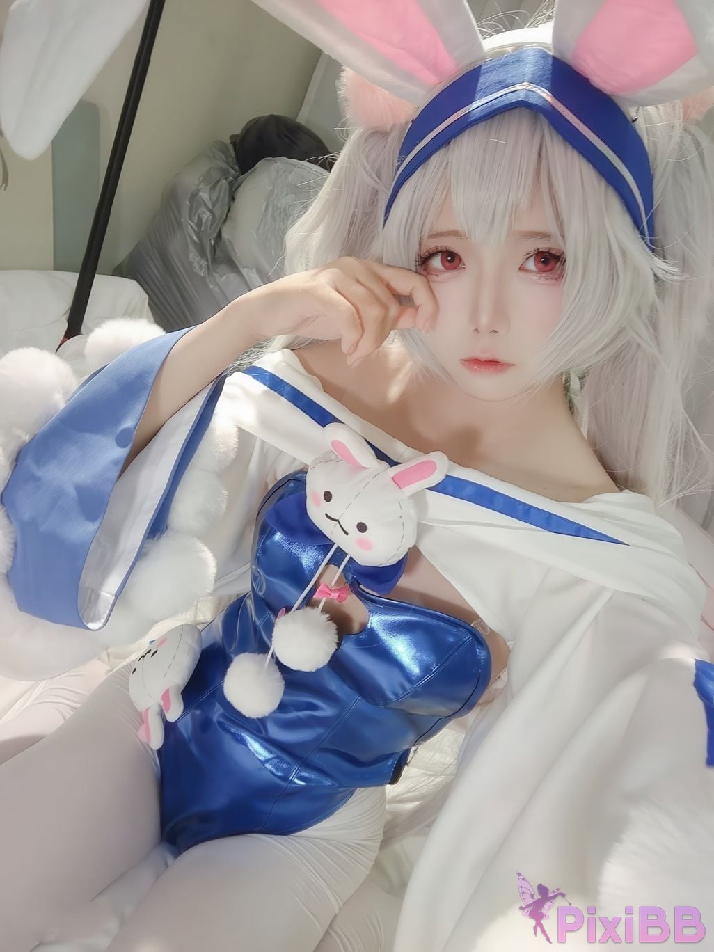 Cosplayer child miko Lafite Rabbit PixiBB.COM 002