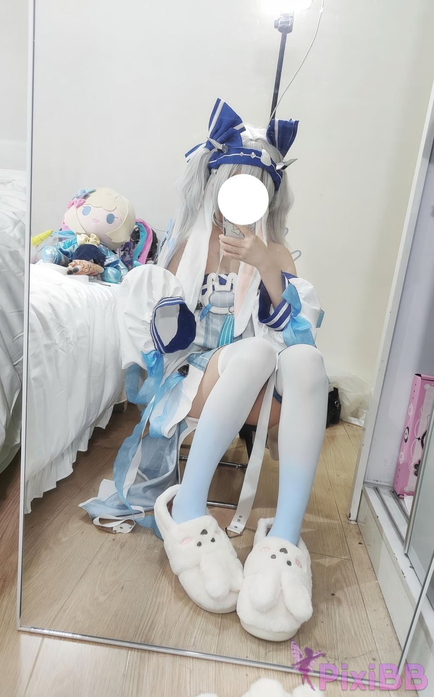 Cosplayer child miko Lafite Rabbit PixiBB.COM 005
