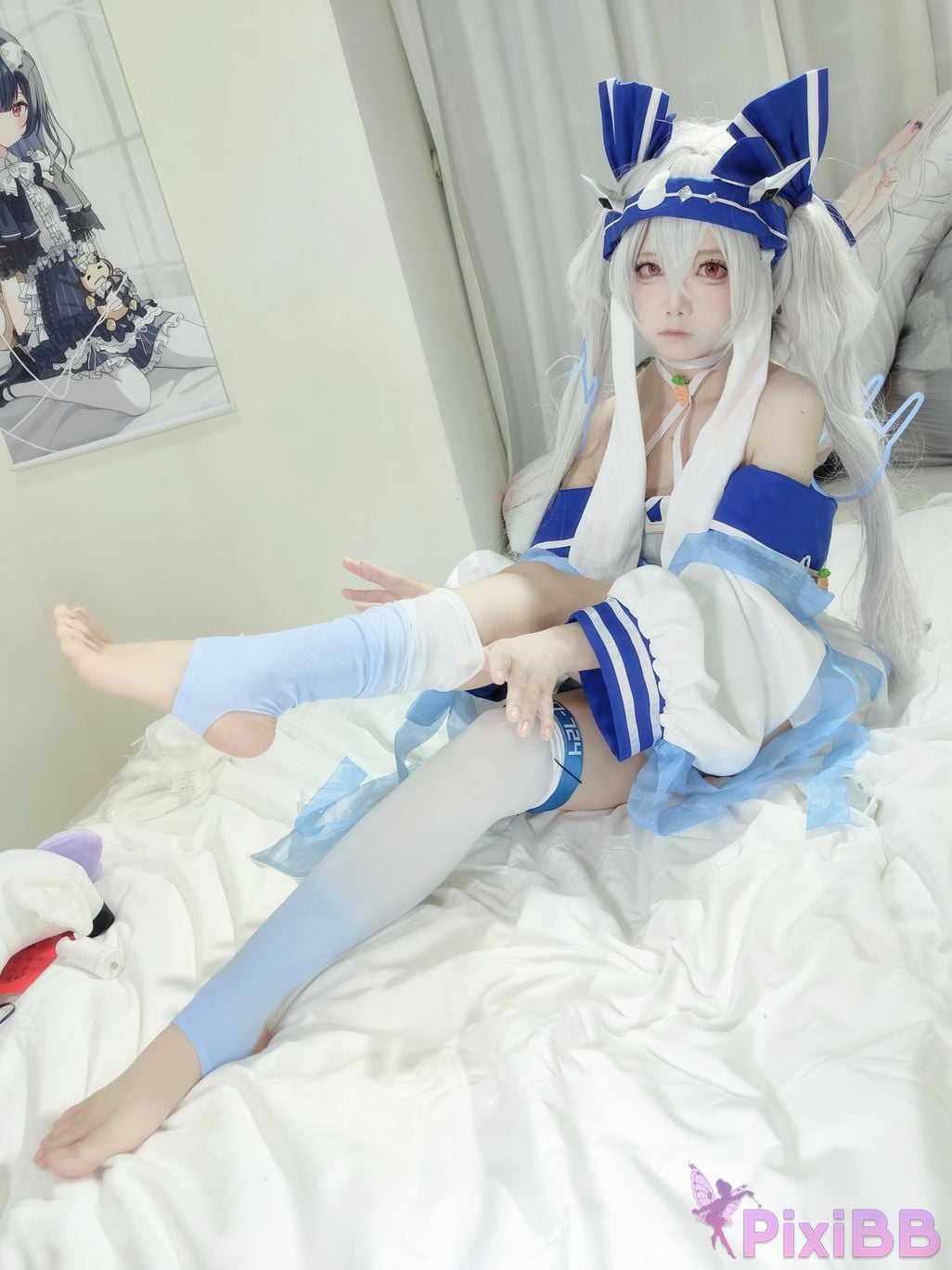 Cosplayer child miko Lafite Rabbit PixiBB.COM 013