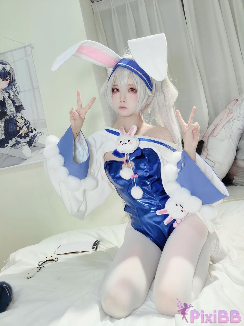 Cosplayer child miko Lafite Rabbit PixiBB.COM 024