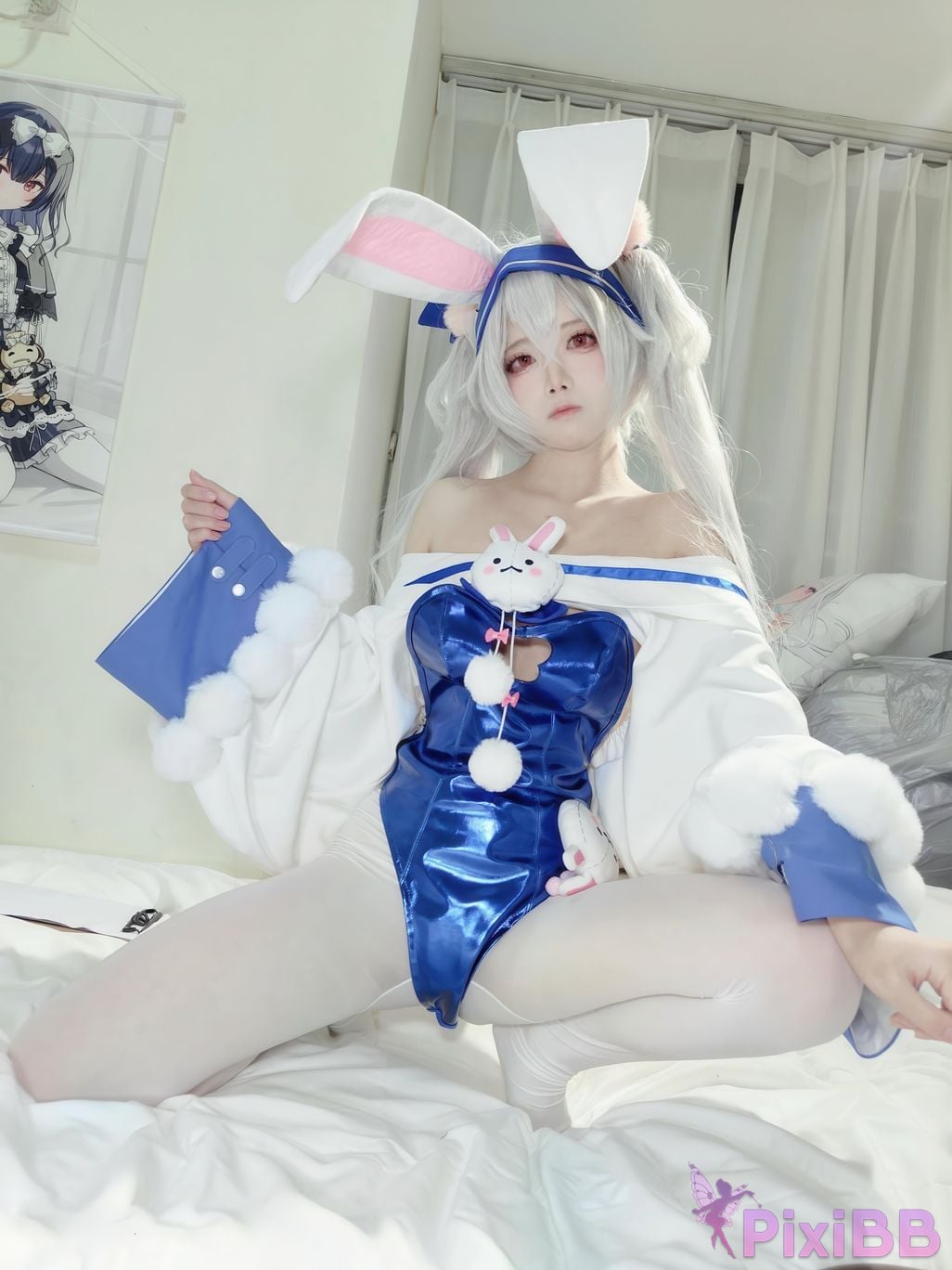 Cosplayer child miko Lafite Rabbit PixiBB.COM 026