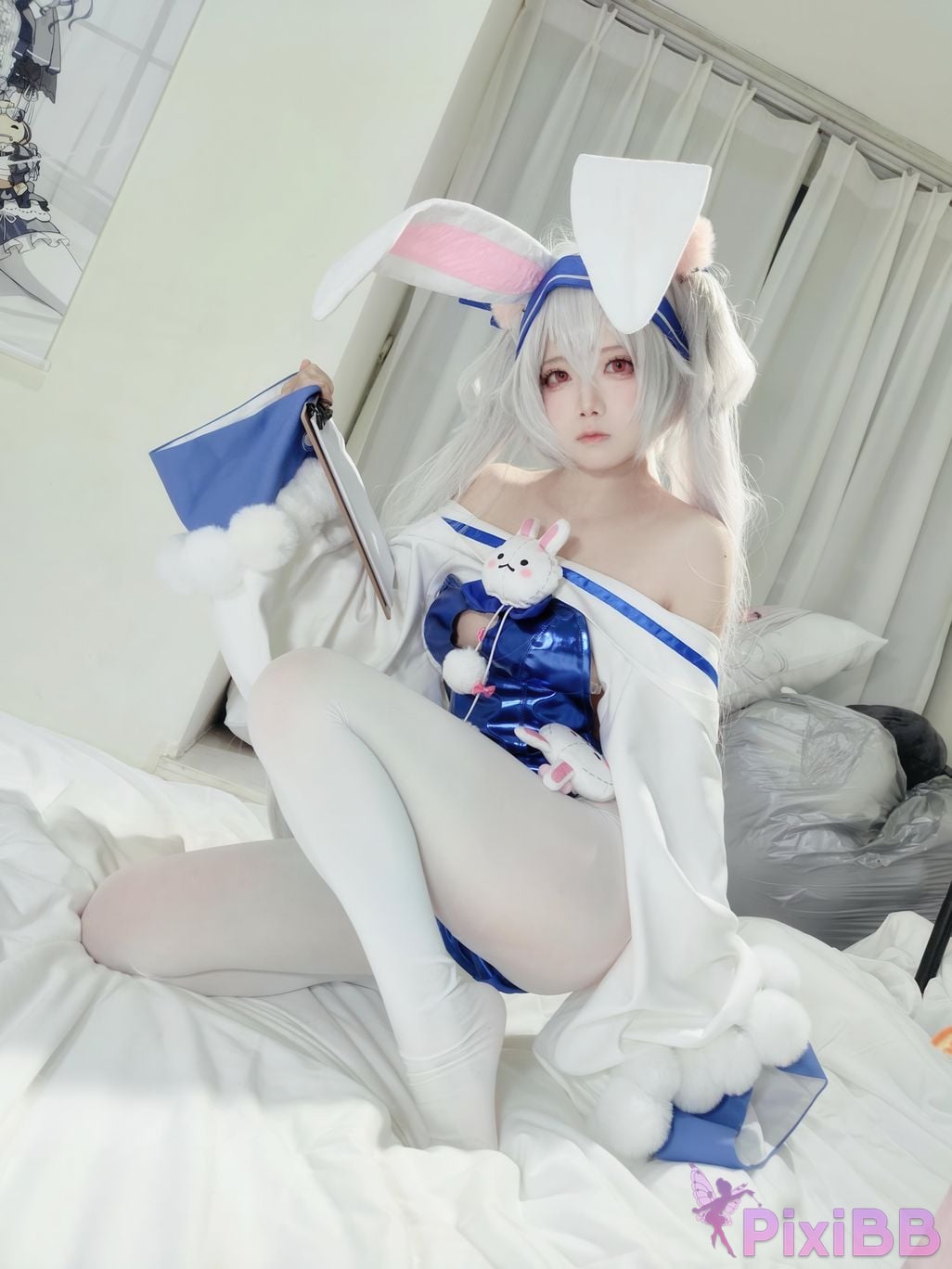 Cosplayer child miko Lafite Rabbit PixiBB.COM 027
