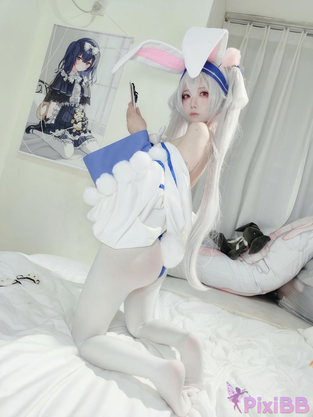 Cosplayer child miko Lafite Rabbit PixiBB.COM 029