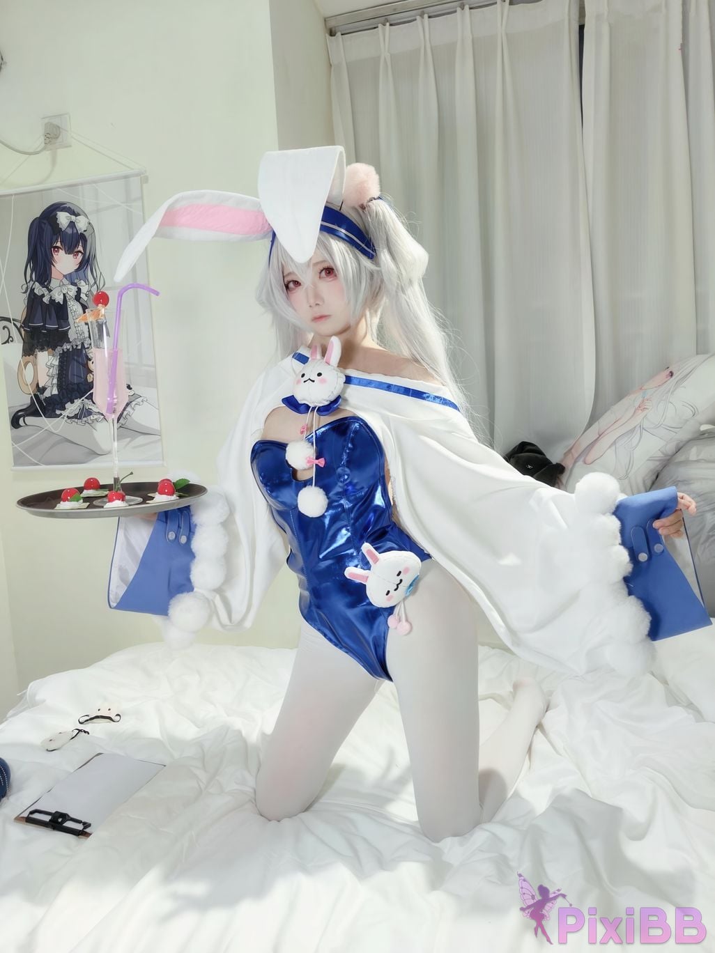 Cosplayer child miko Lafite Rabbit PixiBB.COM 031