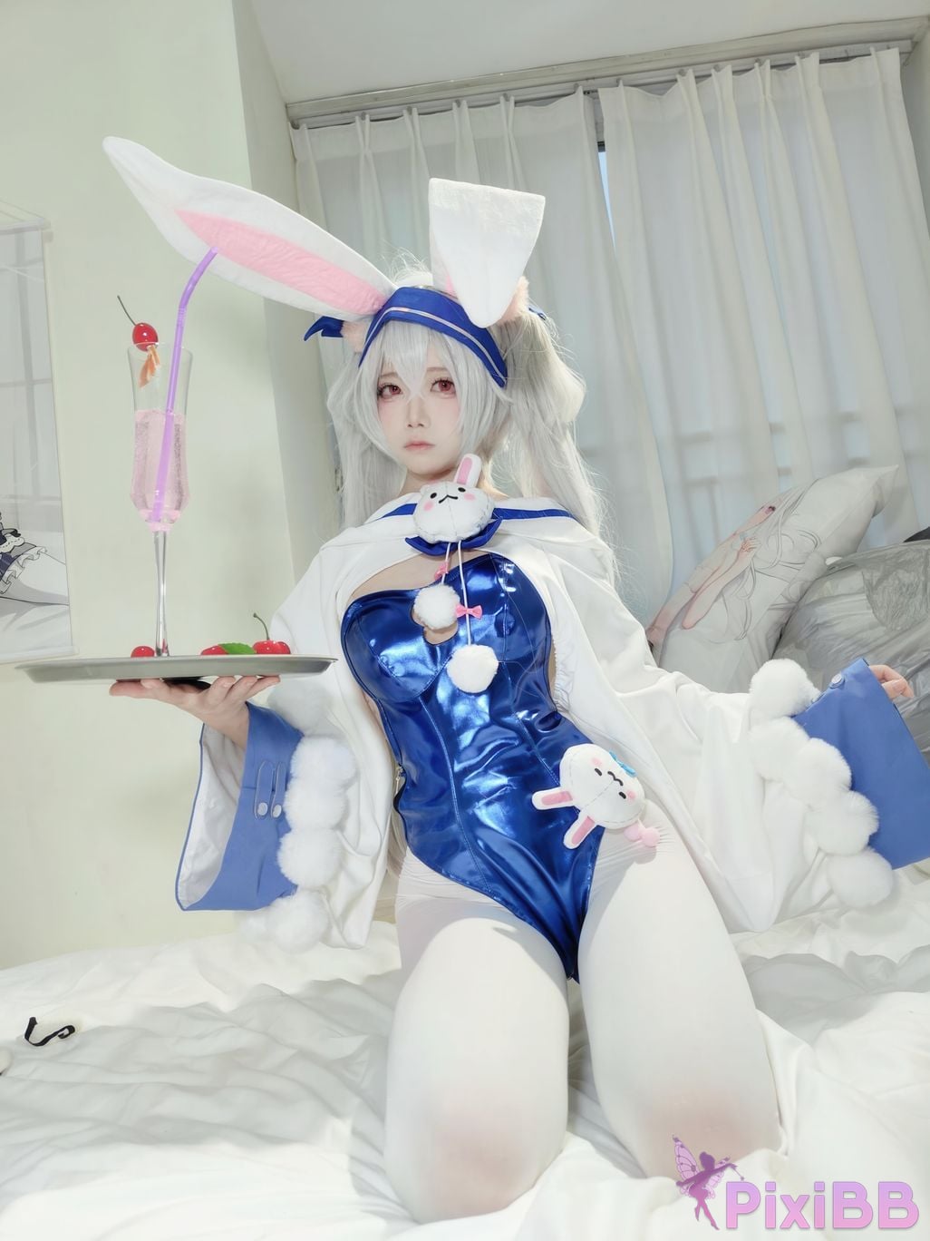 Cosplayer child miko Lafite Rabbit PixiBB.COM 042