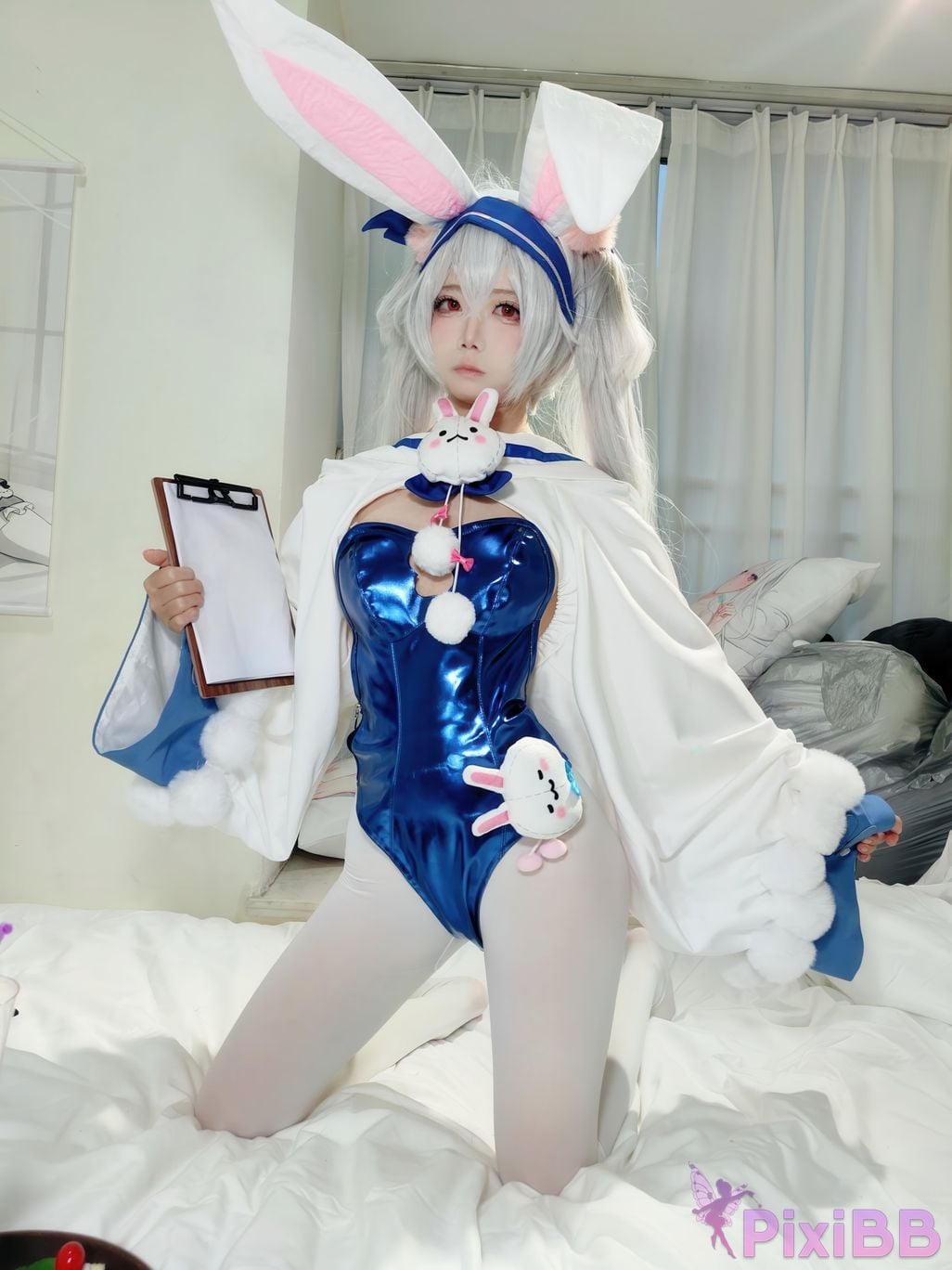 Cosplayer child miko Lafite Rabbit PixiBB.COM 043