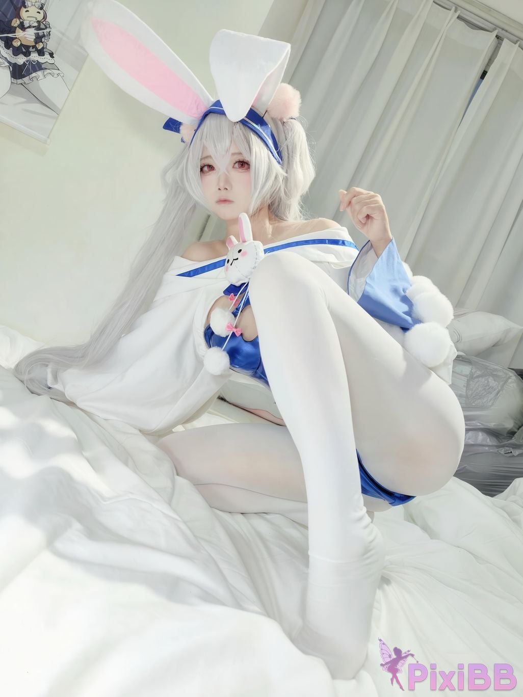 Cosplayer child miko Lafite Rabbit PixiBB.COM 044