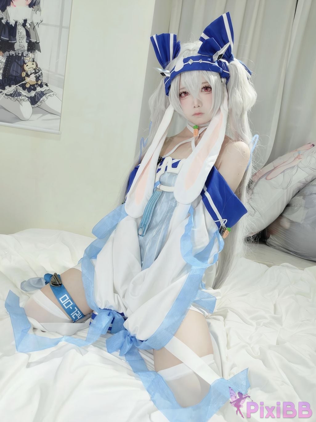 Cosplayer child miko Lafite Rabbit PixiBB.COM 055