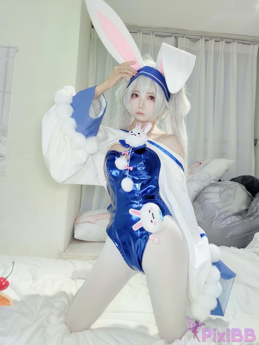 Cosplayer child miko Lafite Rabbit PixiBB.COM 066