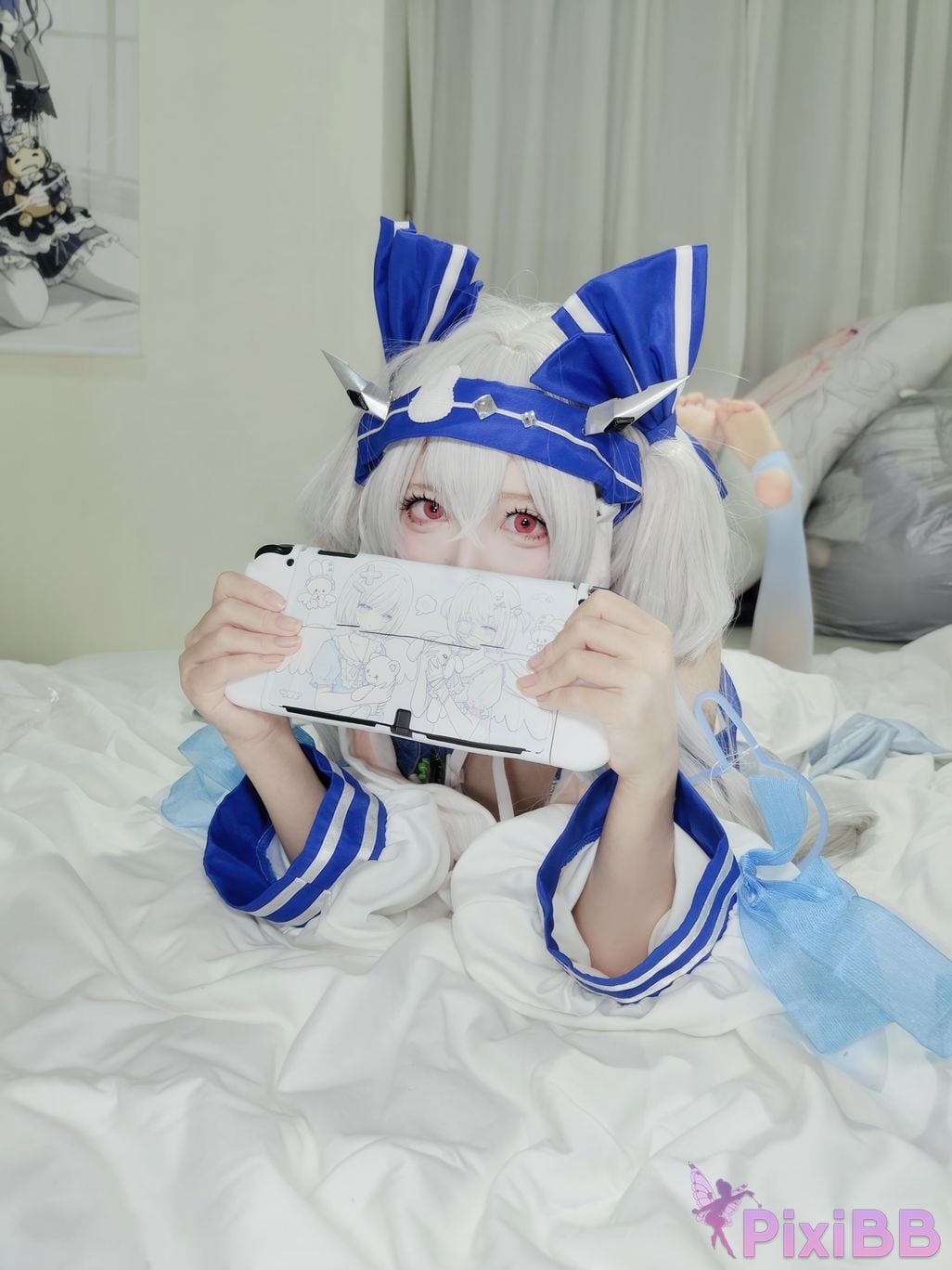 Cosplayer child miko Lafite Rabbit PixiBB.COM 070