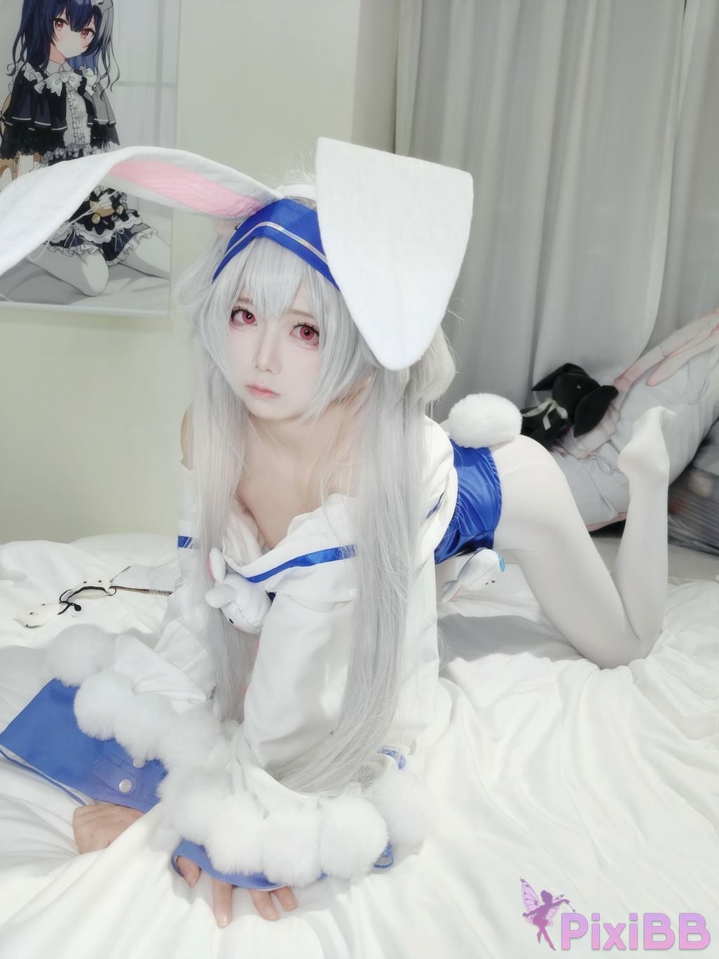 Cosplayer child miko Lafite Rabbit PixiBB.COM 071
