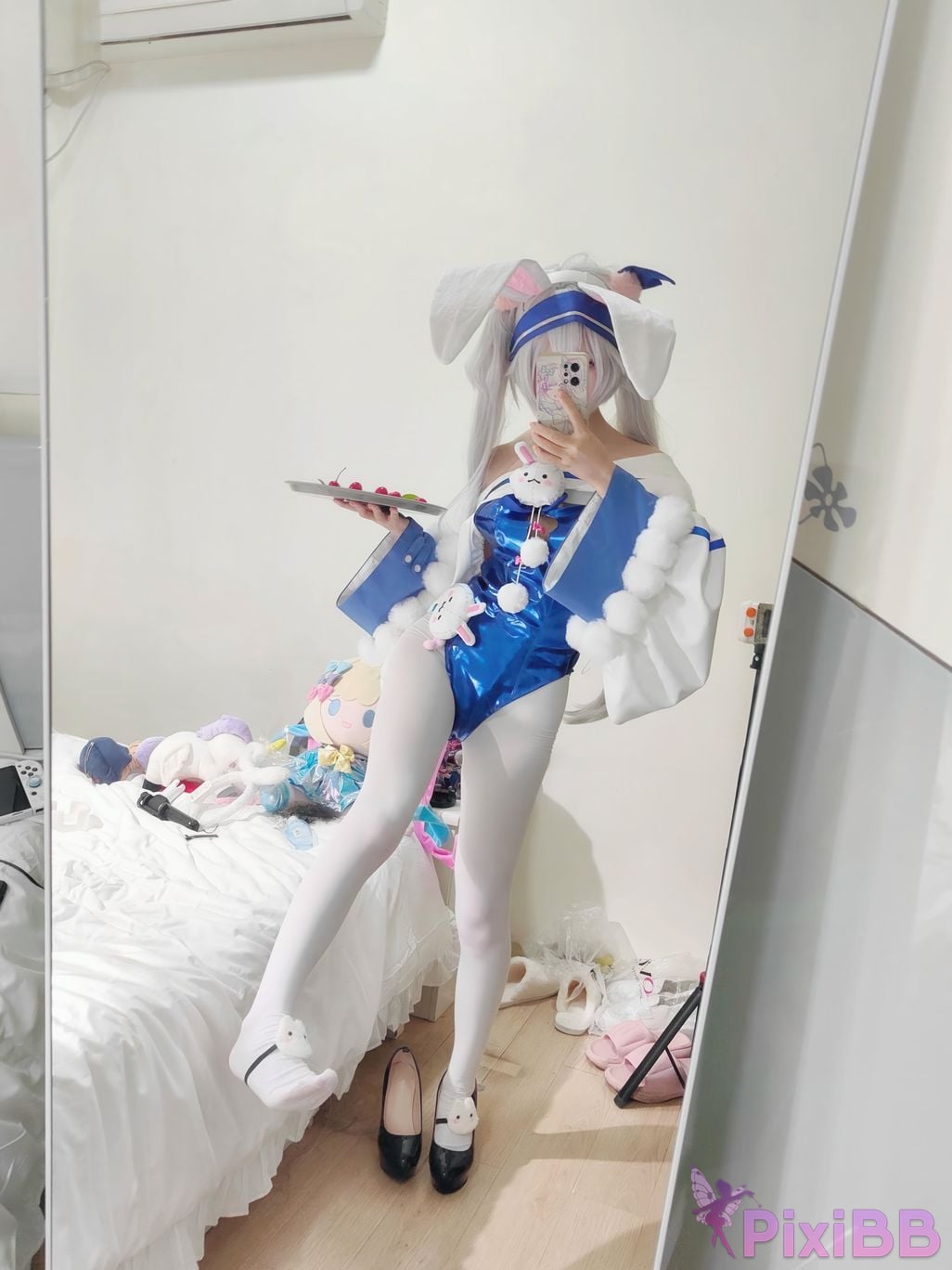 Cosplayer child miko Lafite Rabbit PixiBB.COM 086