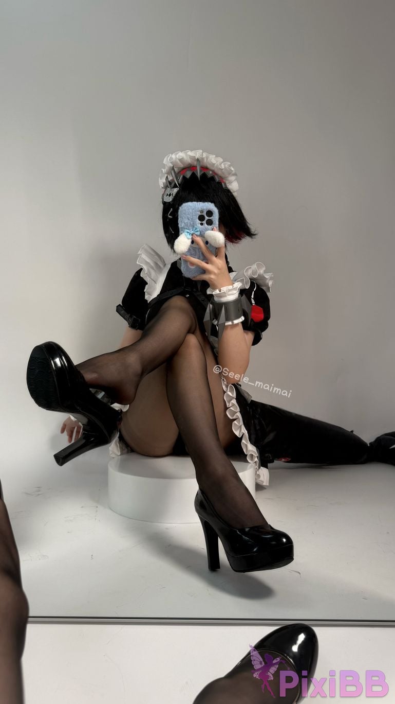 Cosplayer Seele Mai Shark Girl PixiBB.COM 028
