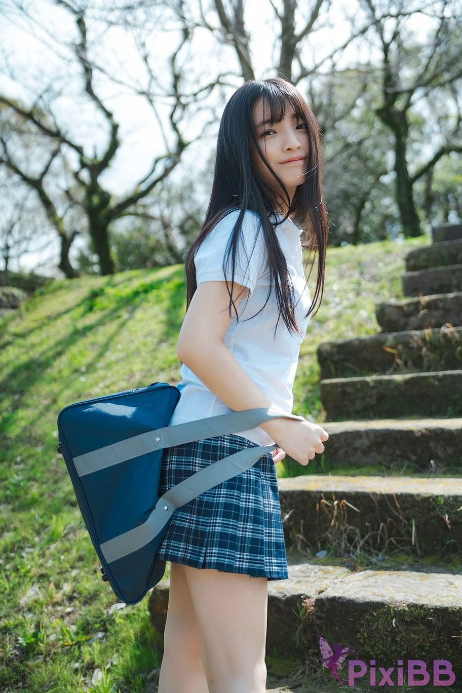 Japanese Idol Airi Hiruta 1st Photo book Love ALTER PixiBB.COM 015