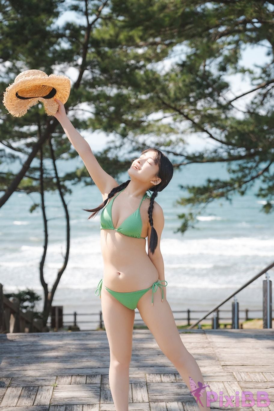 Japanese Idol Airi Hiruta 1st Photo book Love ALTER PixiBB.COM 079