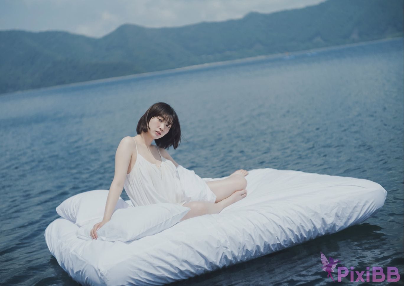 Japanese Idol Coco Koko GIRLS graph. digital photo book Drawn to the lingering echoes of a fantasy PixiBB.COM 012