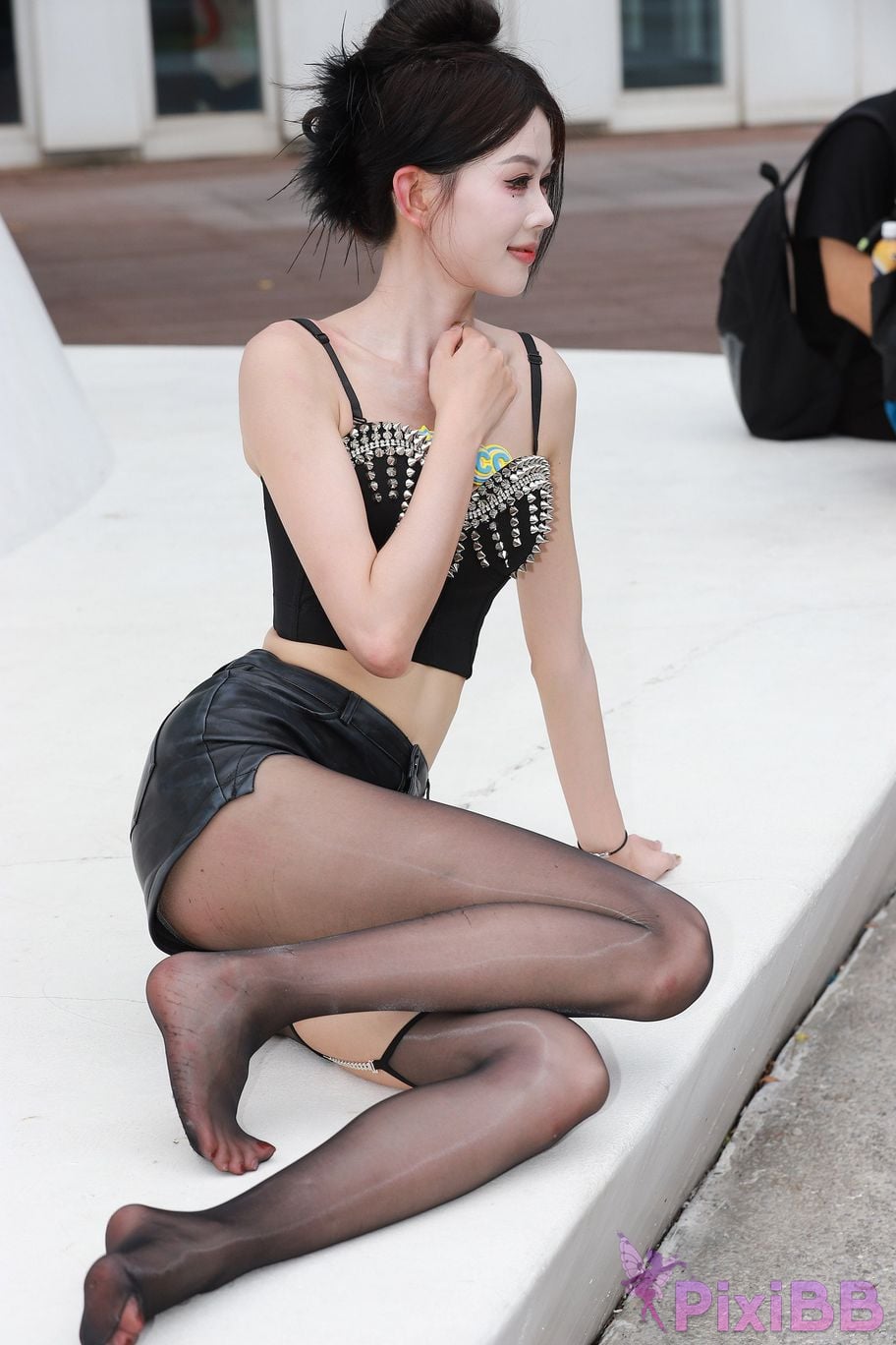Featured Street Photography Works No.5947 slender long legs with black stockings PixiBB.COM 144