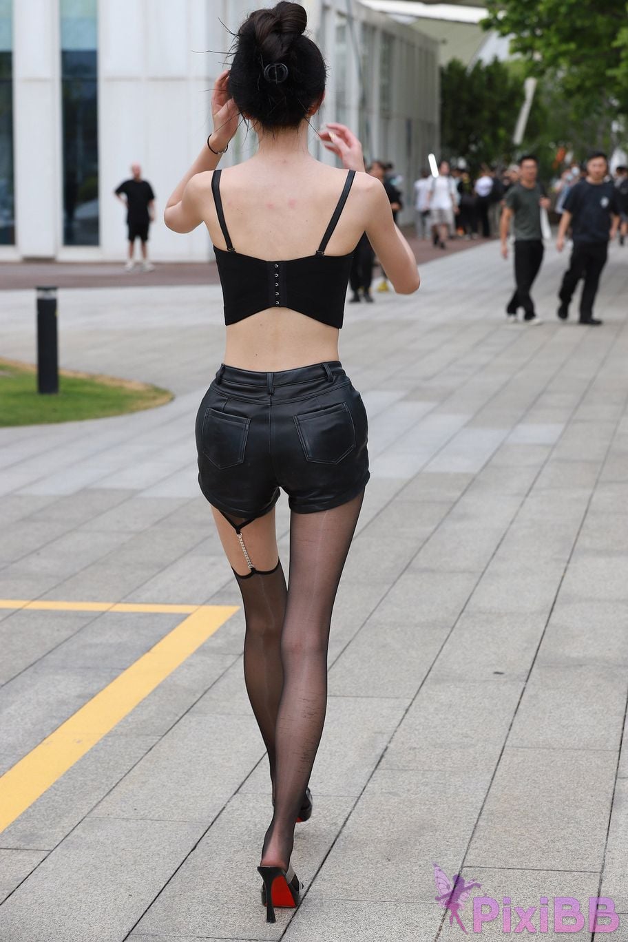 Featured Street Photography Works No.5947 slender long legs with black stockings PixiBB.COM 228