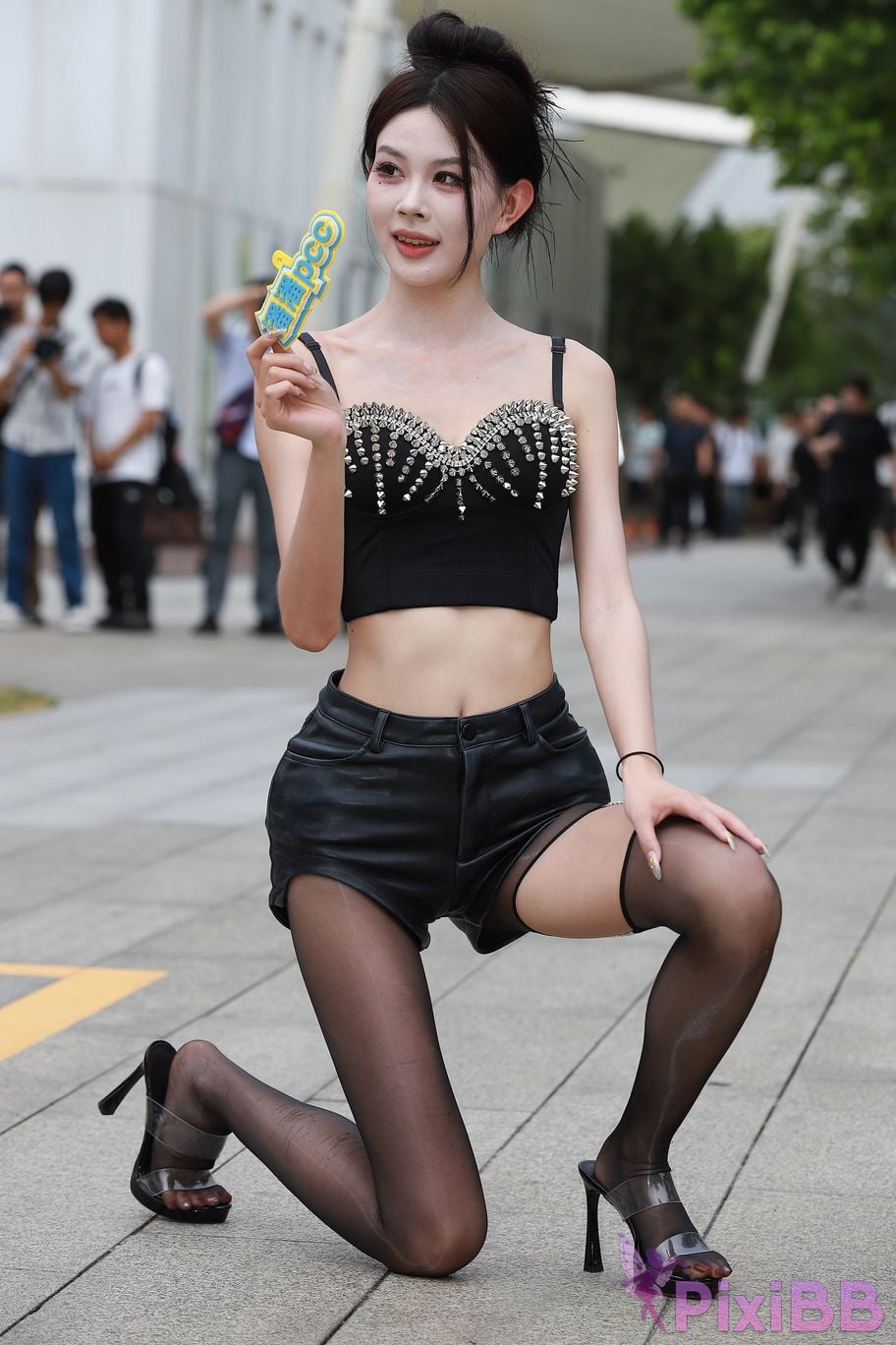 Featured Street Photography Works No.5947 slender long legs with black stockings PixiBB.COM 281