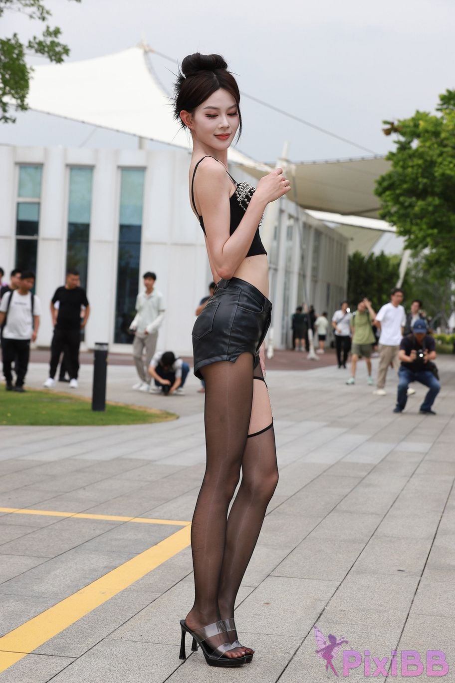 Featured Street Photography Works No.5947 slender long legs with black stockings PixiBB.COM 293