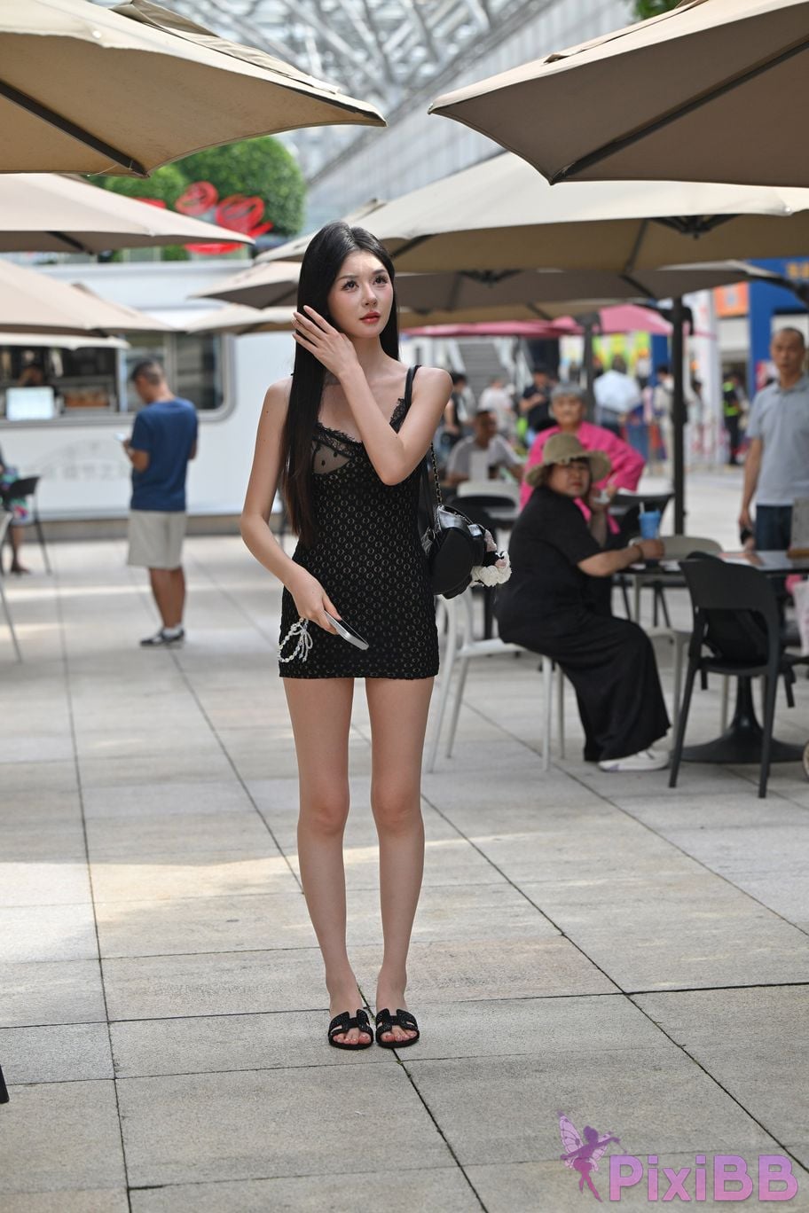 Featured Street Photography Works No.5948 Low cut super short bodycon dress Master Cat PixiBB.COM 024