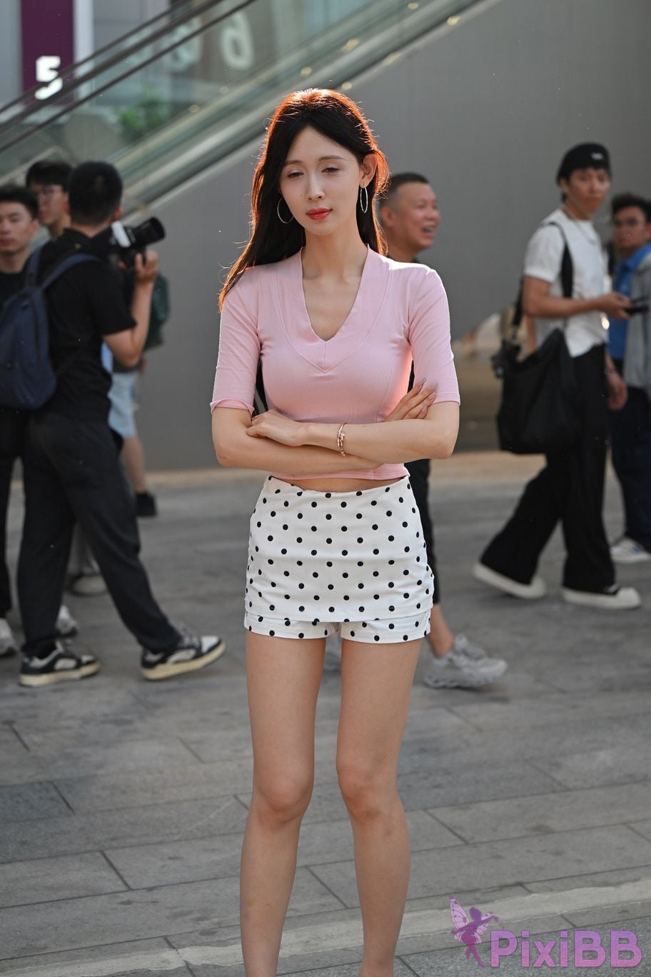 Featured Street Photography Works No.5949 Hot pants beautiful legs feet Lele Bao PixiBB.COM 074