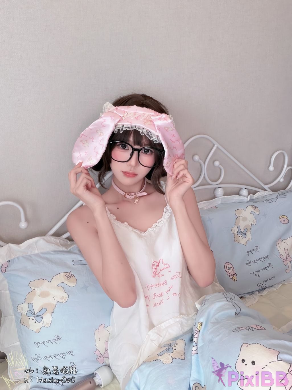 Cosplayer Mochi is delicious her secret reading PixiBB.COM 042