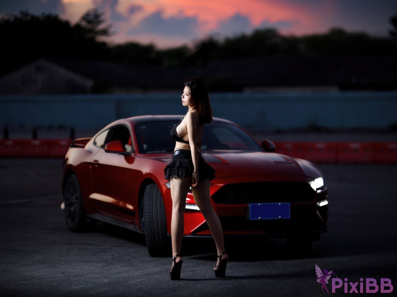 Cosplayer Faceless little angel wy fashion car model PixiBB.COM 021