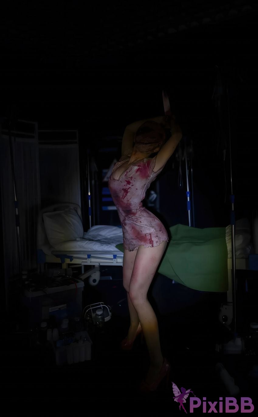 Cosplayer Quan Ran is a little hungry silent hill nurse PixiBB.COM 021