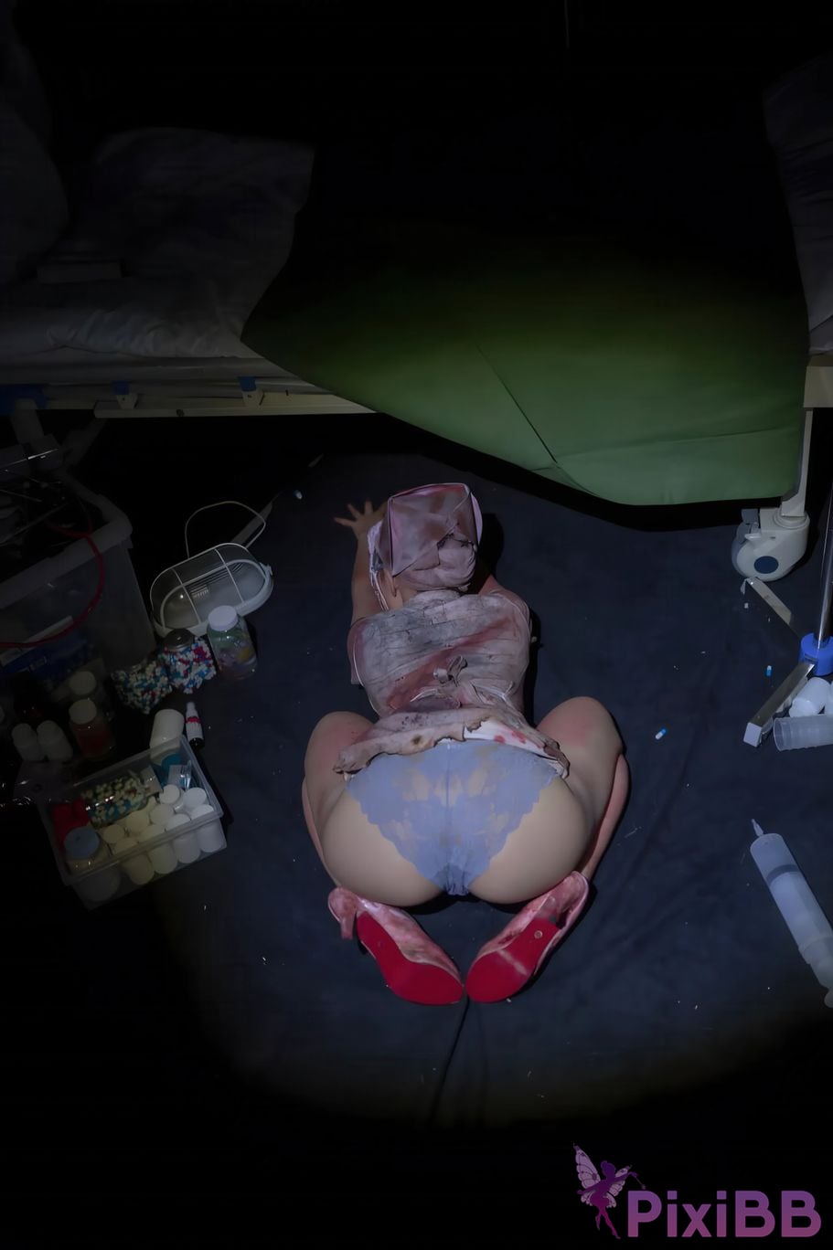 Cosplayer Quan Ran is a little hungry silent hill nurse PixiBB.COM 028