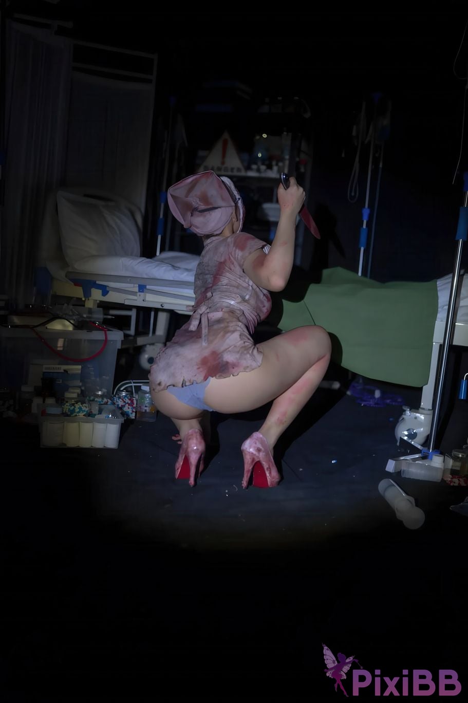 Cosplayer Quan Ran is a little hungry silent hill nurse PixiBB.COM 032