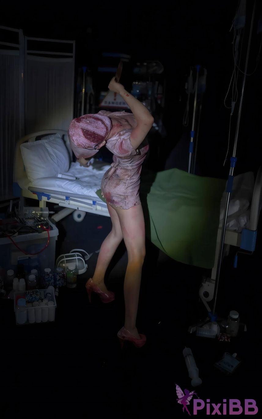 Cosplayer Quan Ran is a little hungry silent hill nurse PixiBB.COM 055
