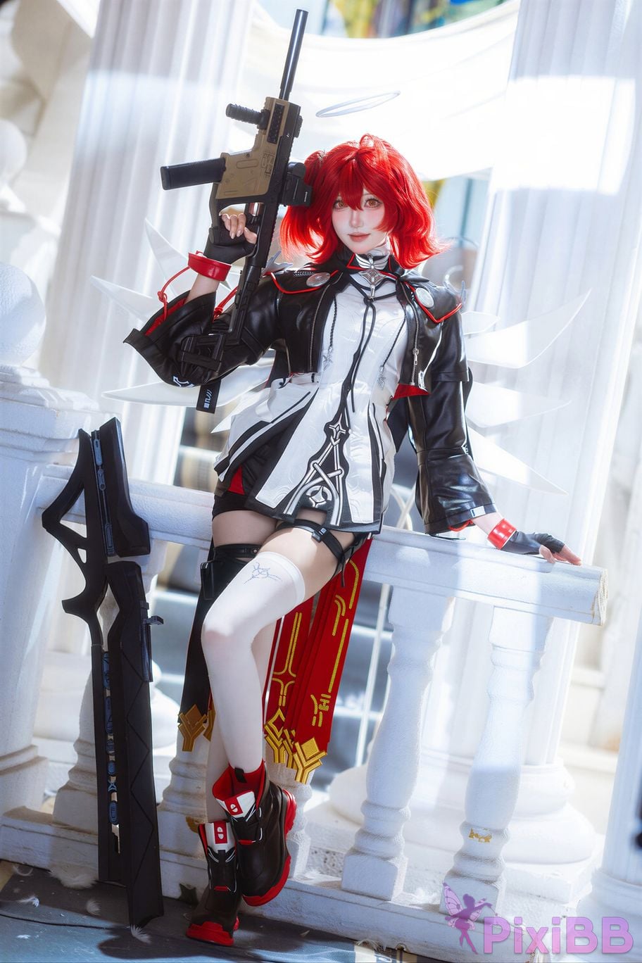 Cosplayer Guahi Sauce Arknights new testament angels PixiBB.COM 015