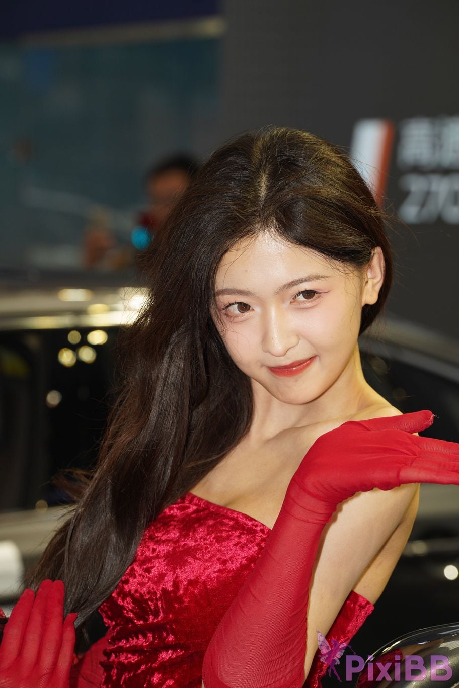 Featured Street Photography Works No.5957 Ren Mianmian in a bright red dress PixiBB.COM 064