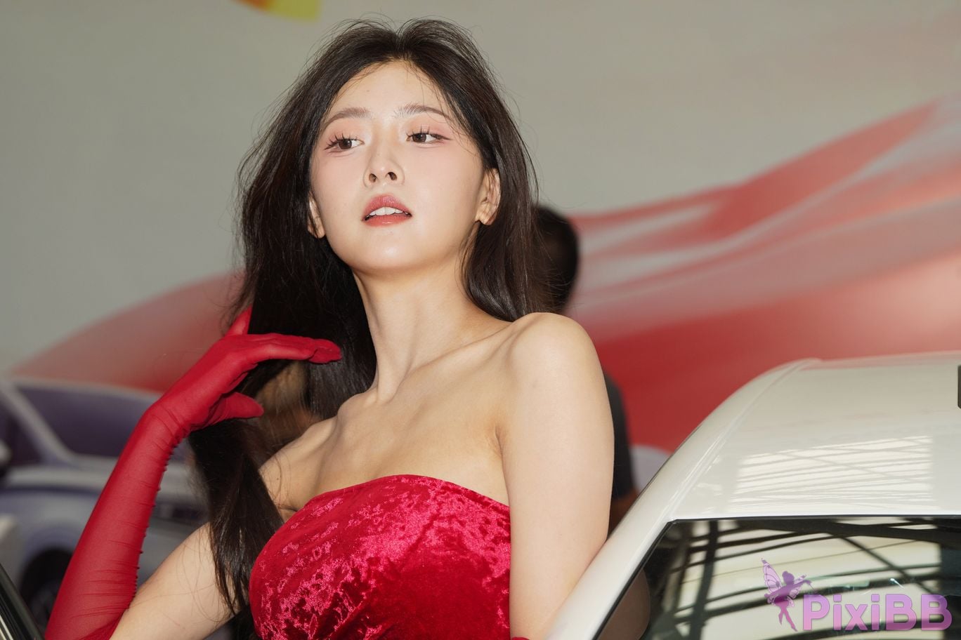 Featured Street Photography Works No.5957 Ren Mianmian in a bright red dress PixiBB.COM 115