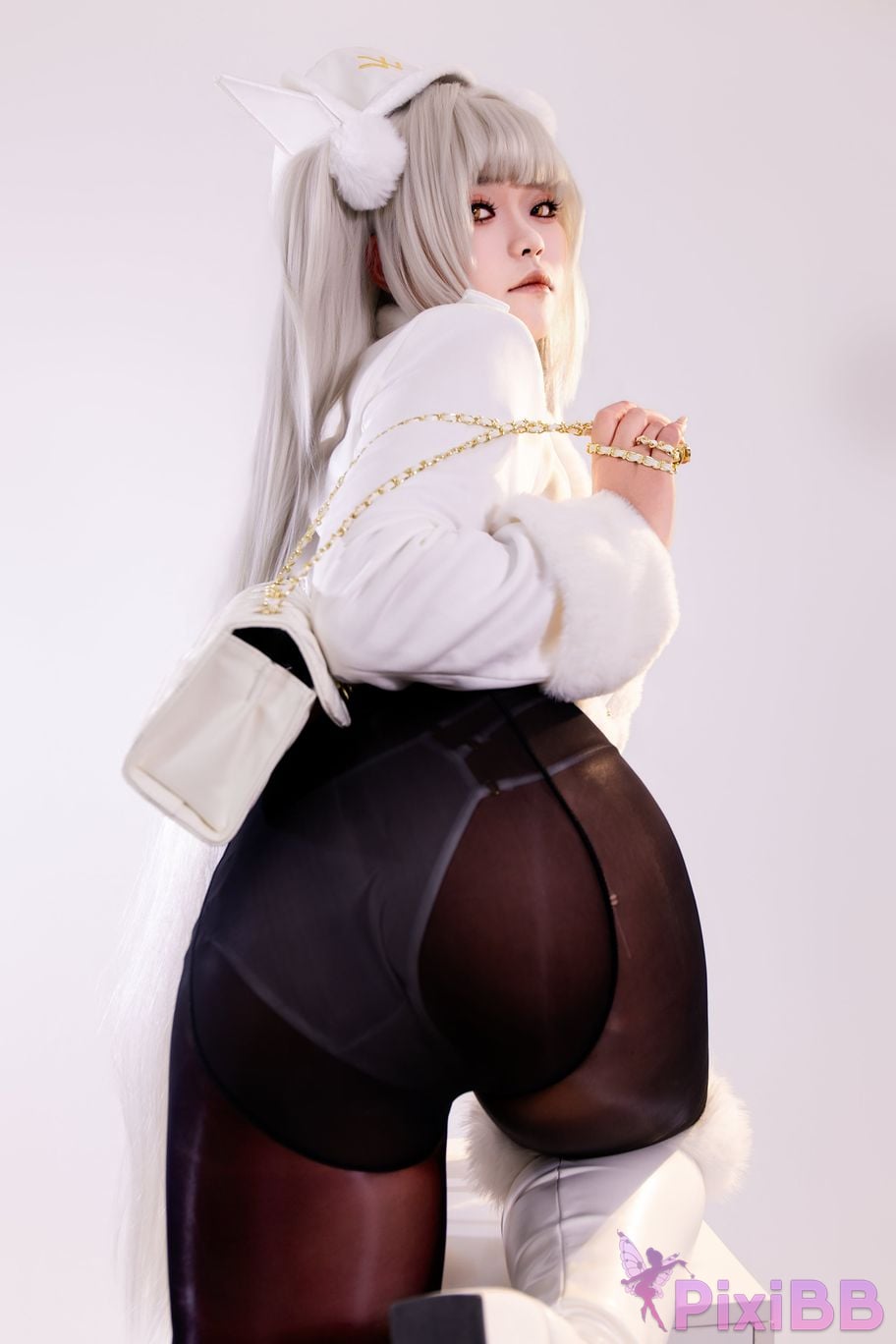 Cosplayer Surabaya has a pointed head NIKKE Blanche lucky express PixiBB.COM 015