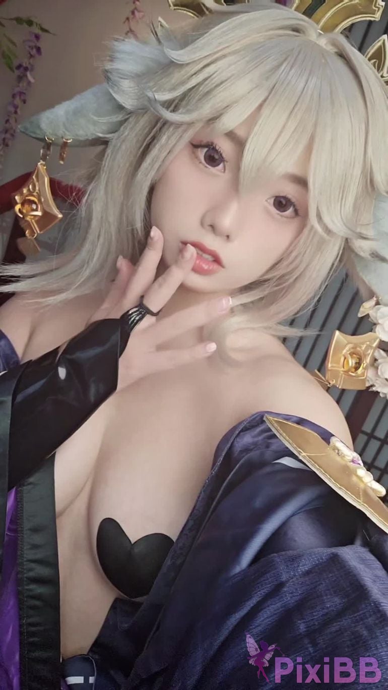 Cosplayer Messie Huang Yae Alter PixiBB.COM 060