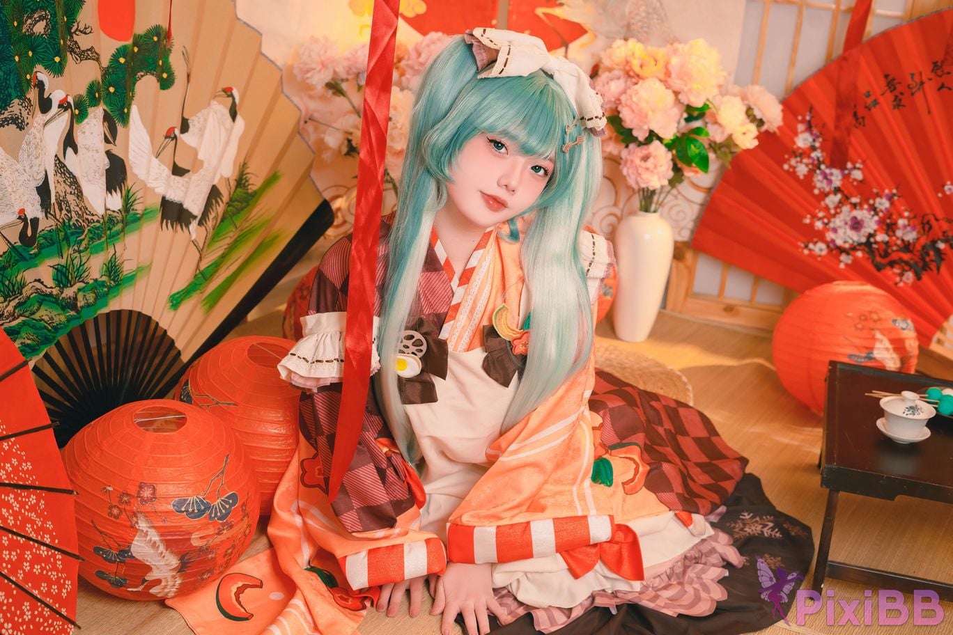 Cosplayer Messie Huang Miku PixiBB.COM 013