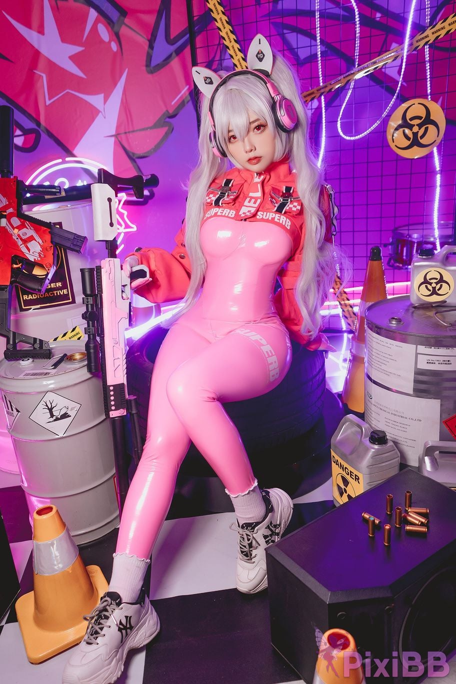 Cosplay Messie Huang Alice Nikke PixiBB.COM 001