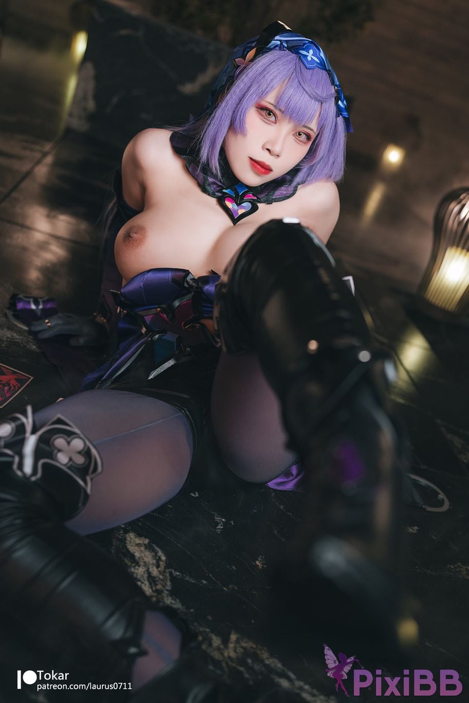 Coser Tokar Black Swan PixiBB.COM 011