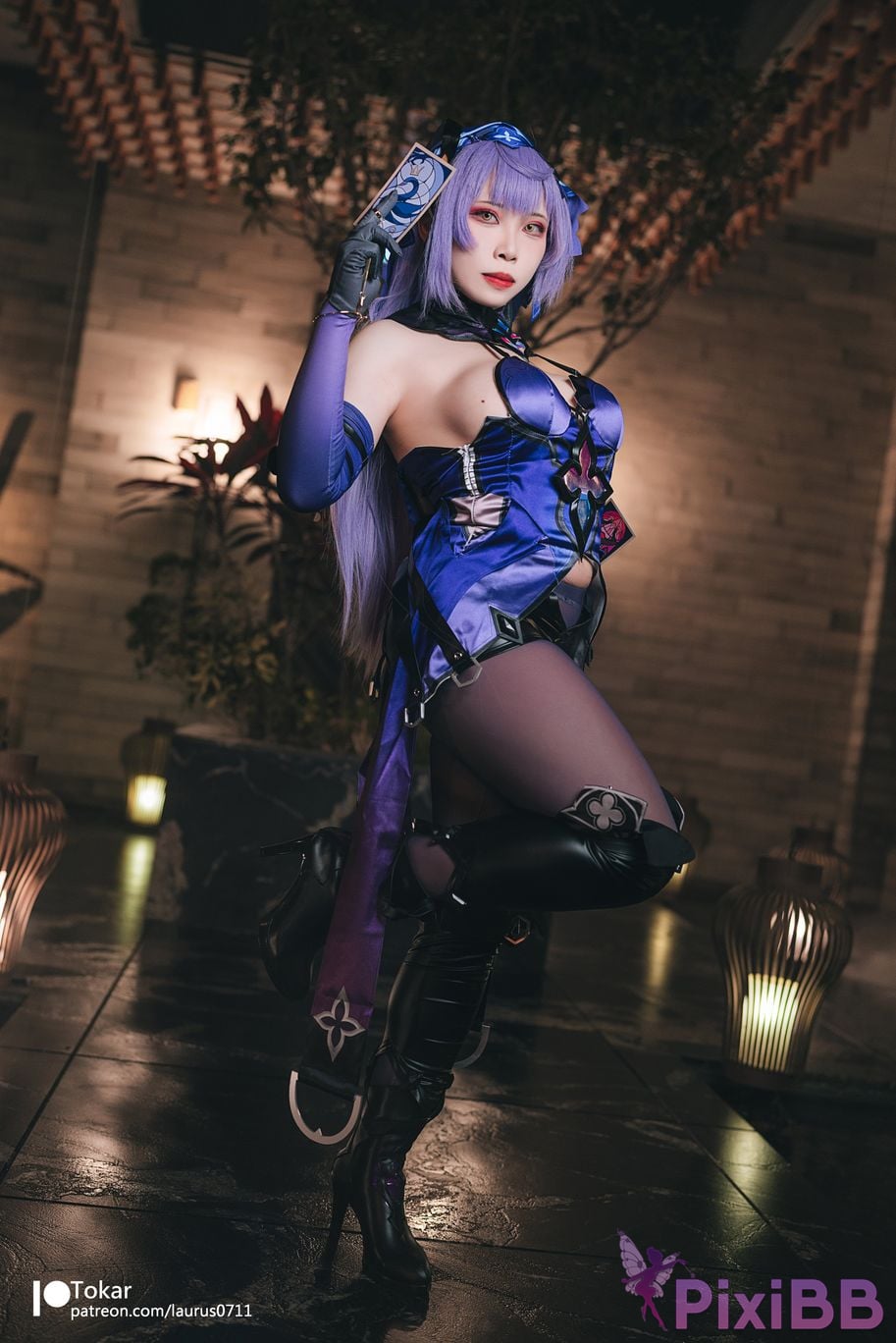 Coser Tokar Black Swan PixiBB.COM 032