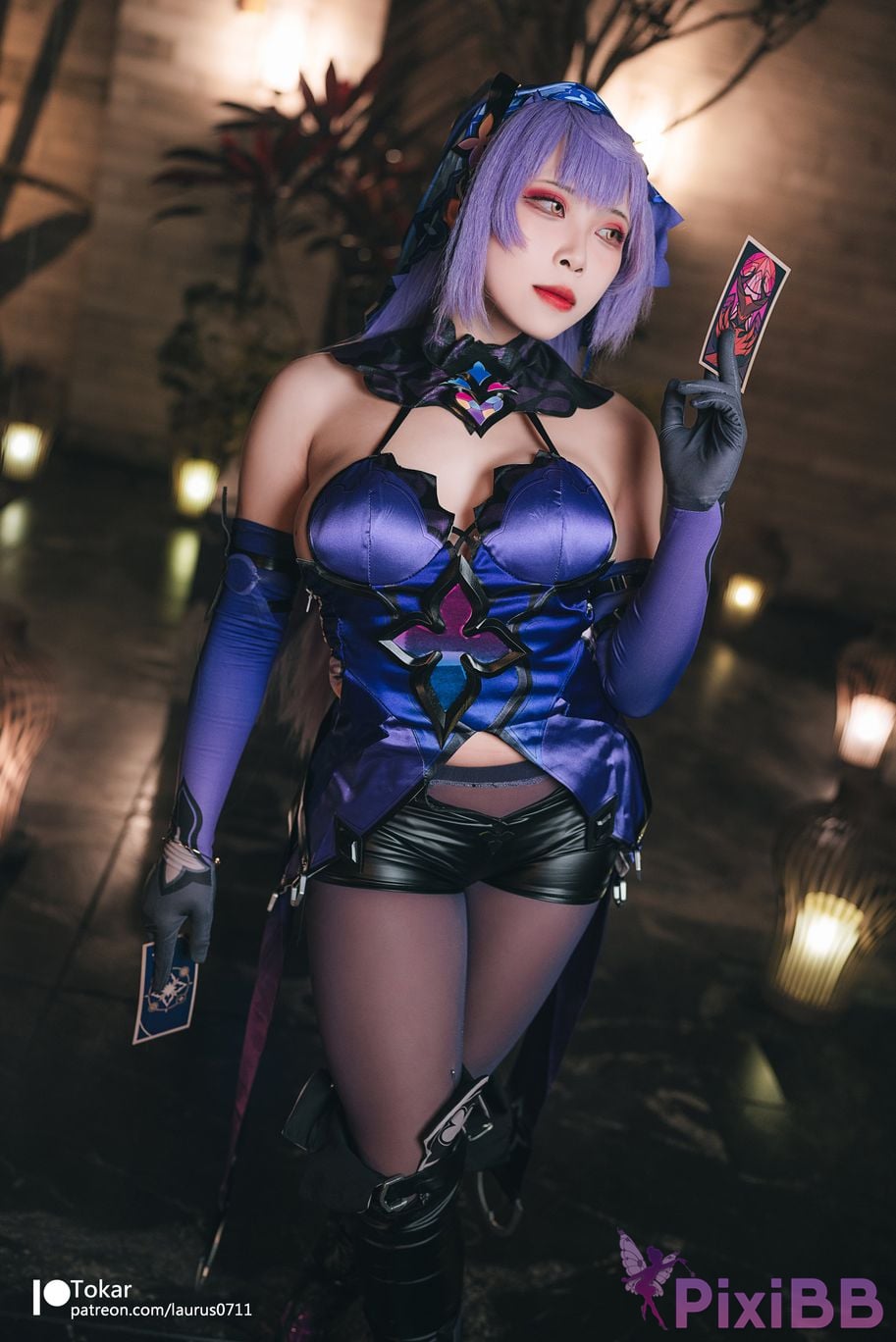 Coser Tokar Black Swan PixiBB.COM 033